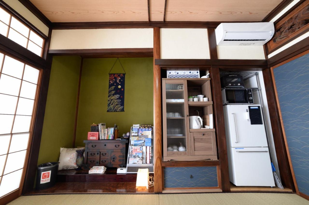 Guesthouse Iwase Toyama Station Dış mekan fotoğraf
