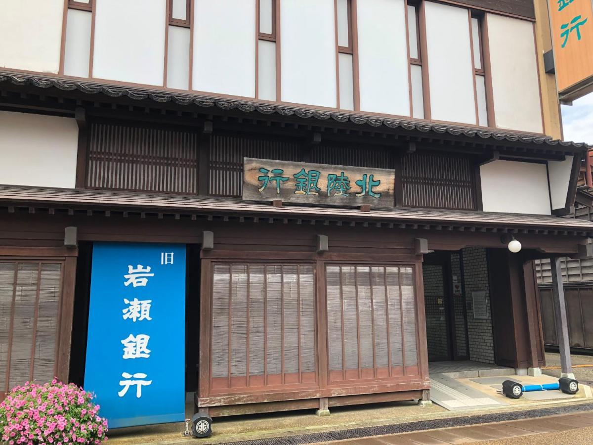 Guesthouse Iwase Toyama Station Dış mekan fotoğraf